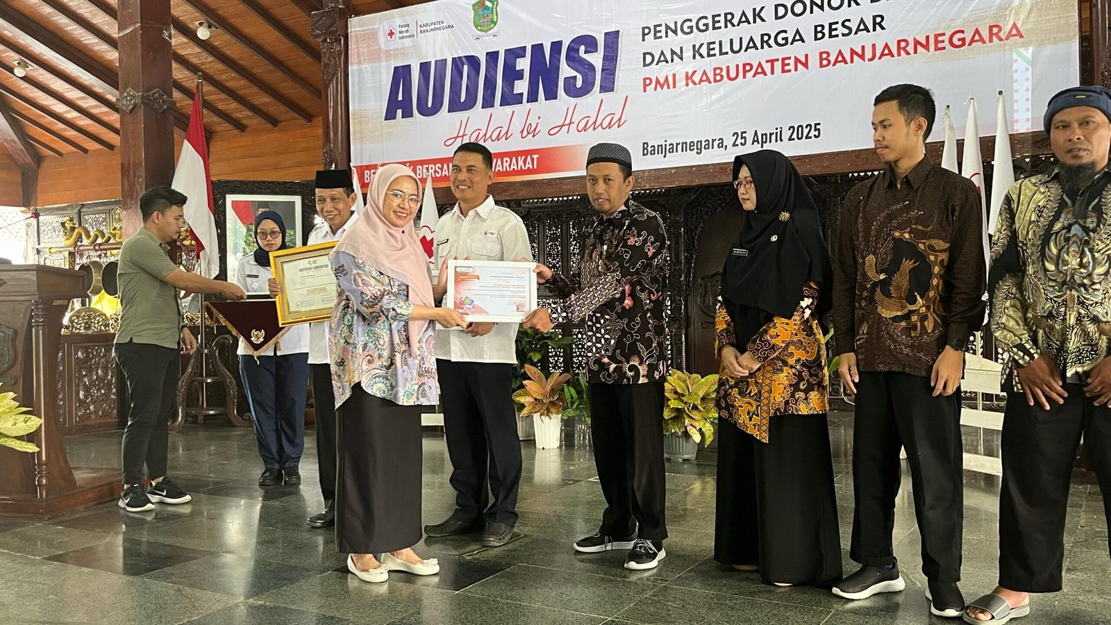 Audiensi dan Halal bi Halal Penggerak Donor Darah dan Keluarga Besar PMI Kabupaten Banjarnegara