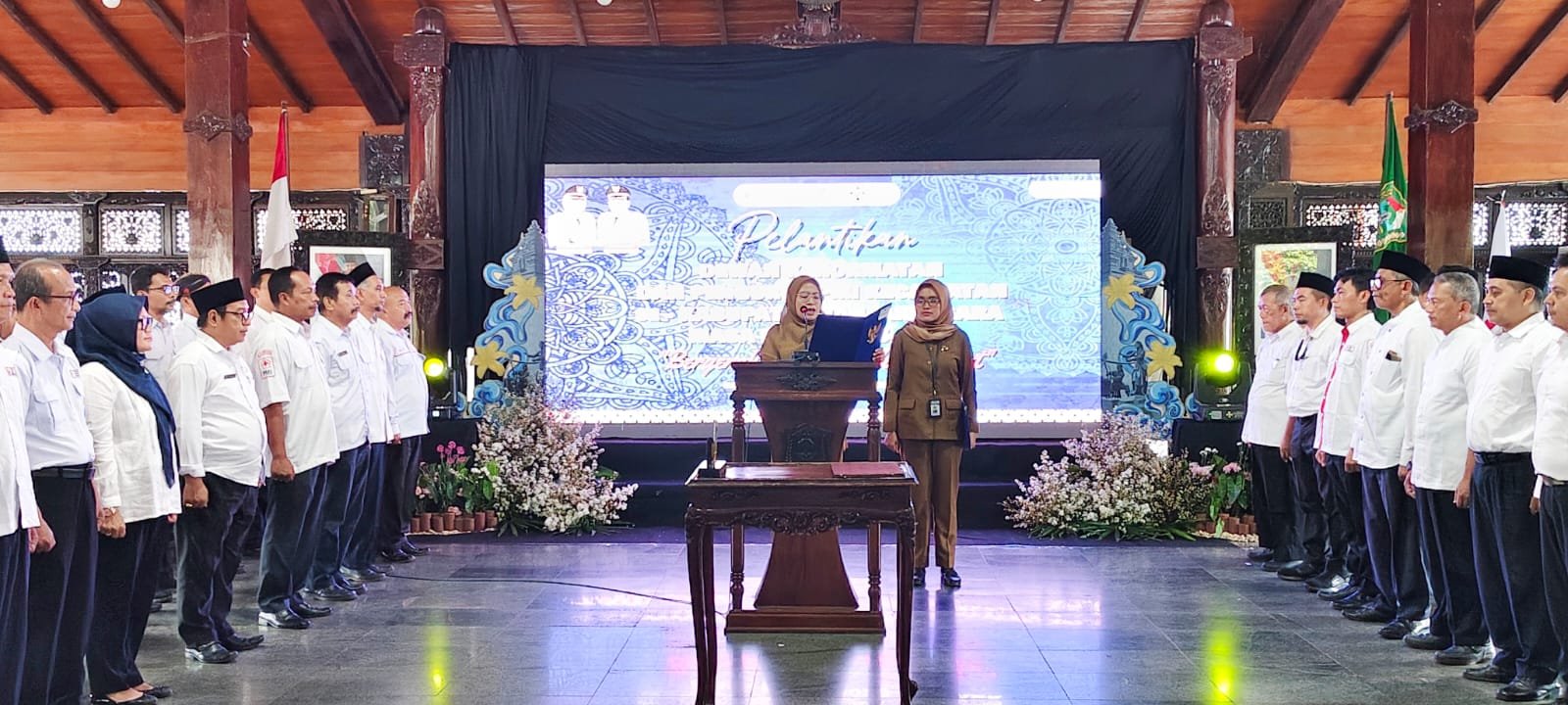 Lantik Pengurus PMI Kecamatan, Bupati Banjarnegara: PMI Wadah Pengabdian, Bukan Mencari Keuntungan